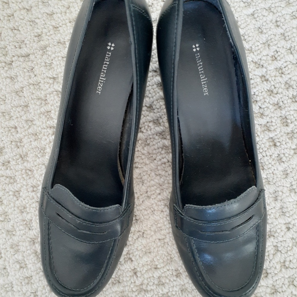 Naturalizer Stacked Heeled Loafer Pump Shoe